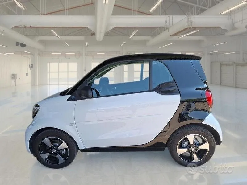 Smart Fortwo 2023 photo 5