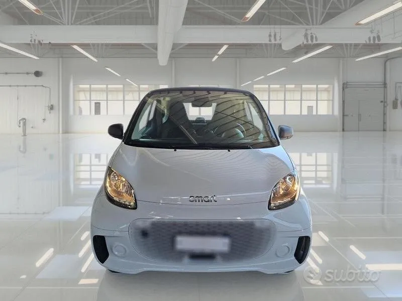 Smart Fortwo 2023 photo 2