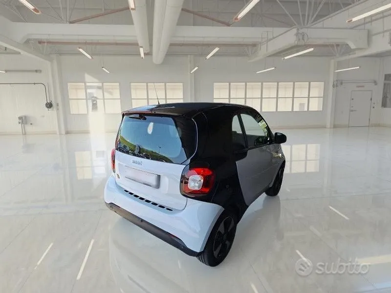 Smart Fortwo 2023 photo 4