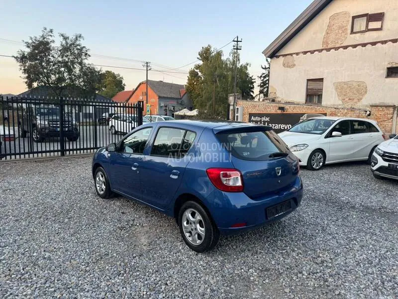 Dacia Sandero 2015 photo 3