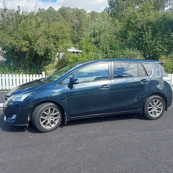 Toyota Verso 2014 photo 3