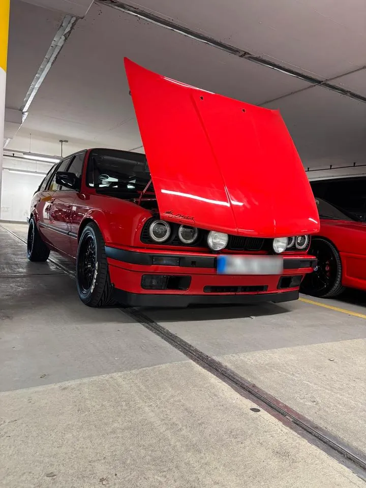 BMW E30