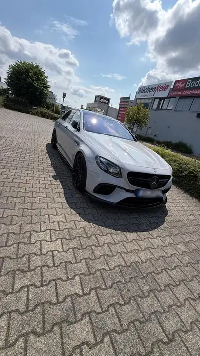 Mercedes-Benz E 63 S Amg
