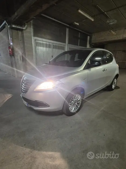 Lancia Ypsilon 2013 photo 5