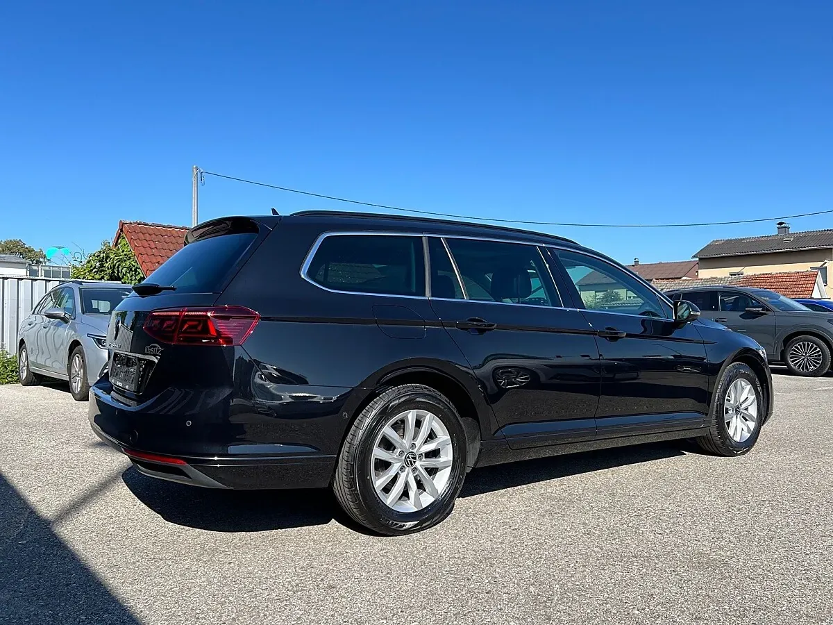 Volkswagen Passat 2023 photo 3