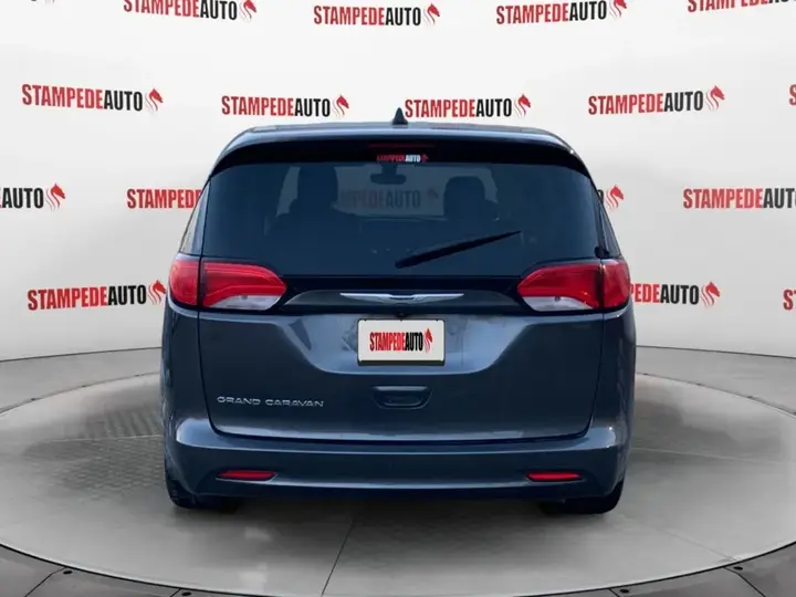 Chrysler Grand Caravan 2022 photo 4