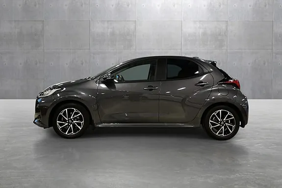 Toyota Yaris 2022 photo 2