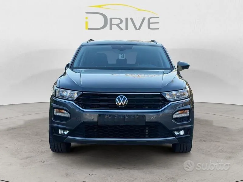 Volkswagen T-Roc 2021 photo 2