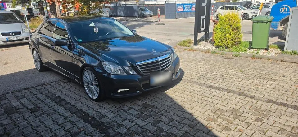 Mercedes-Benz E