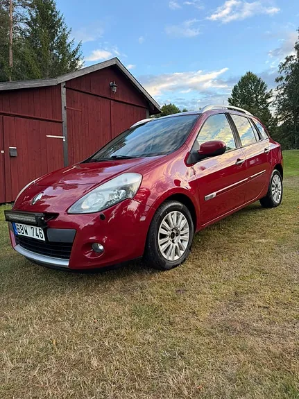 Renault Clio 2012 photo 2