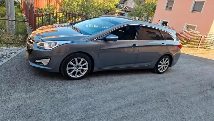 Hyundai I40