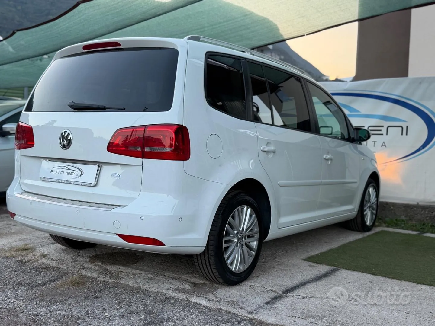 Volkswagen Touran 2014 photo 4