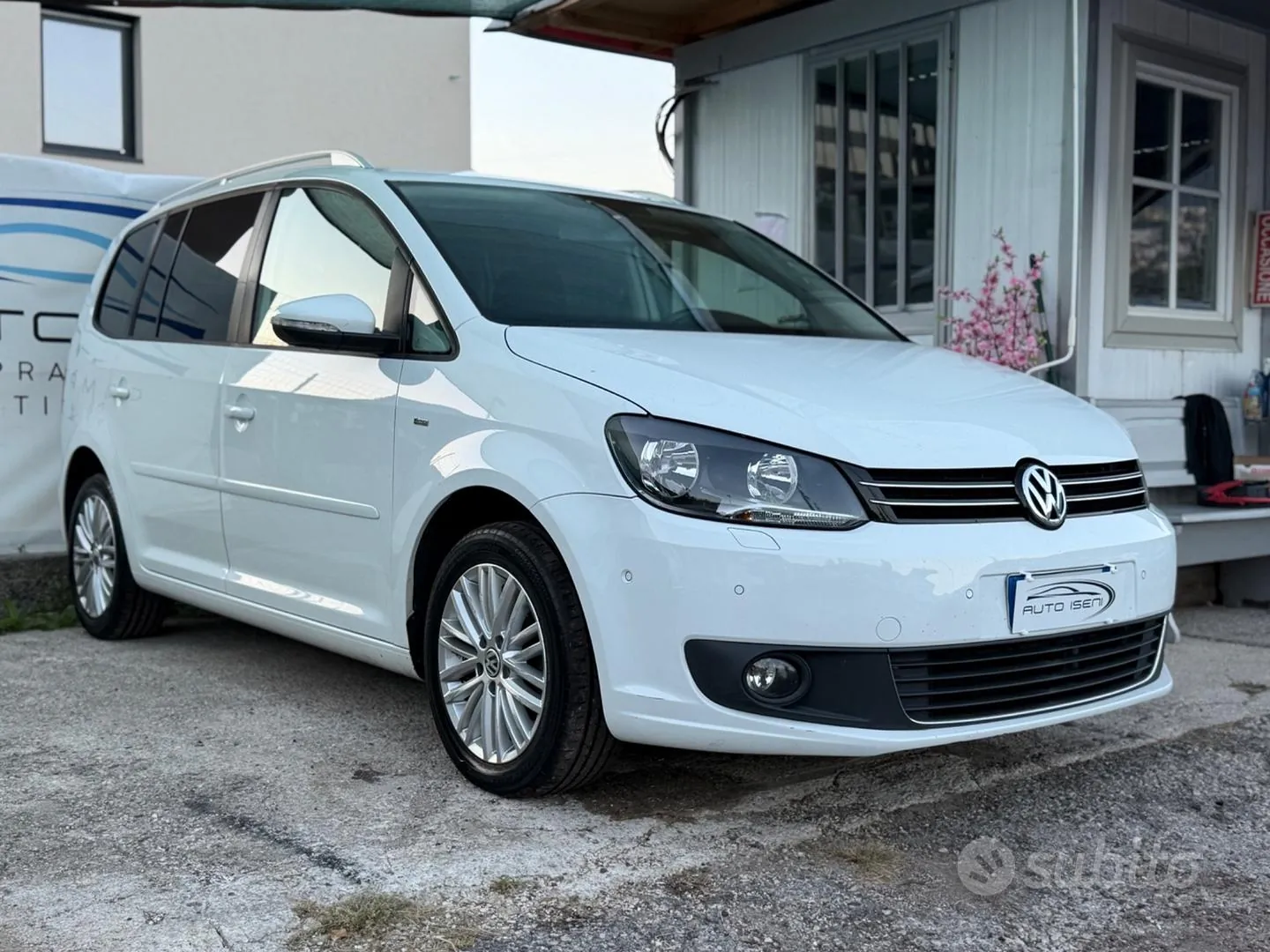 Volkswagen Touran 2014 photo 3