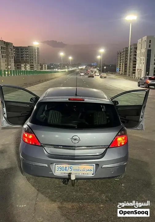 Opel Astra 2009 photo 4