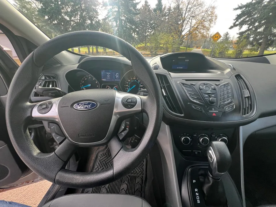 Ford Escape 2014 photo 2