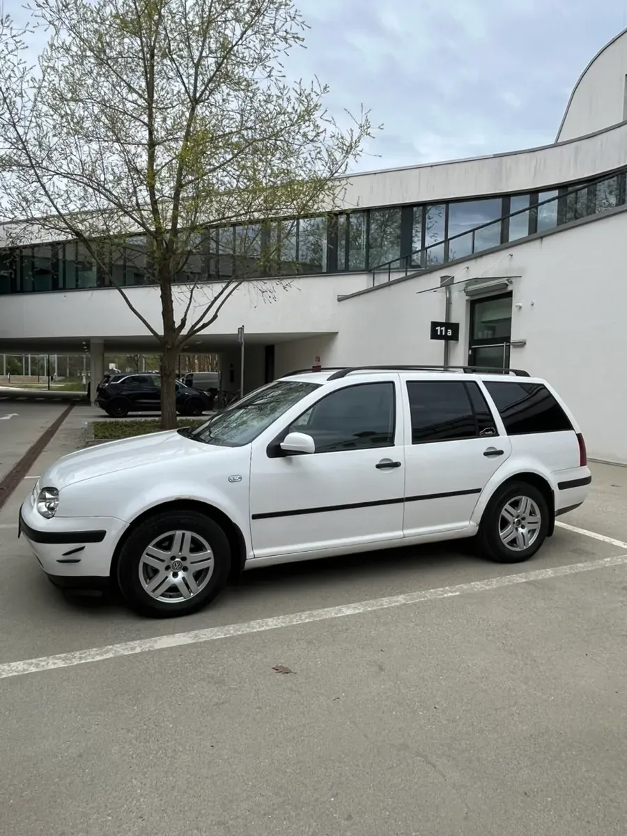 Volkswagen Golf 2005 photo 2