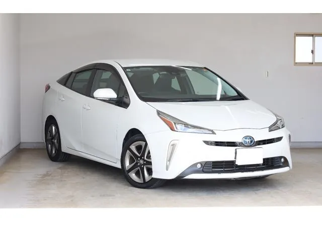 Toyota Prius 2020 photo 2