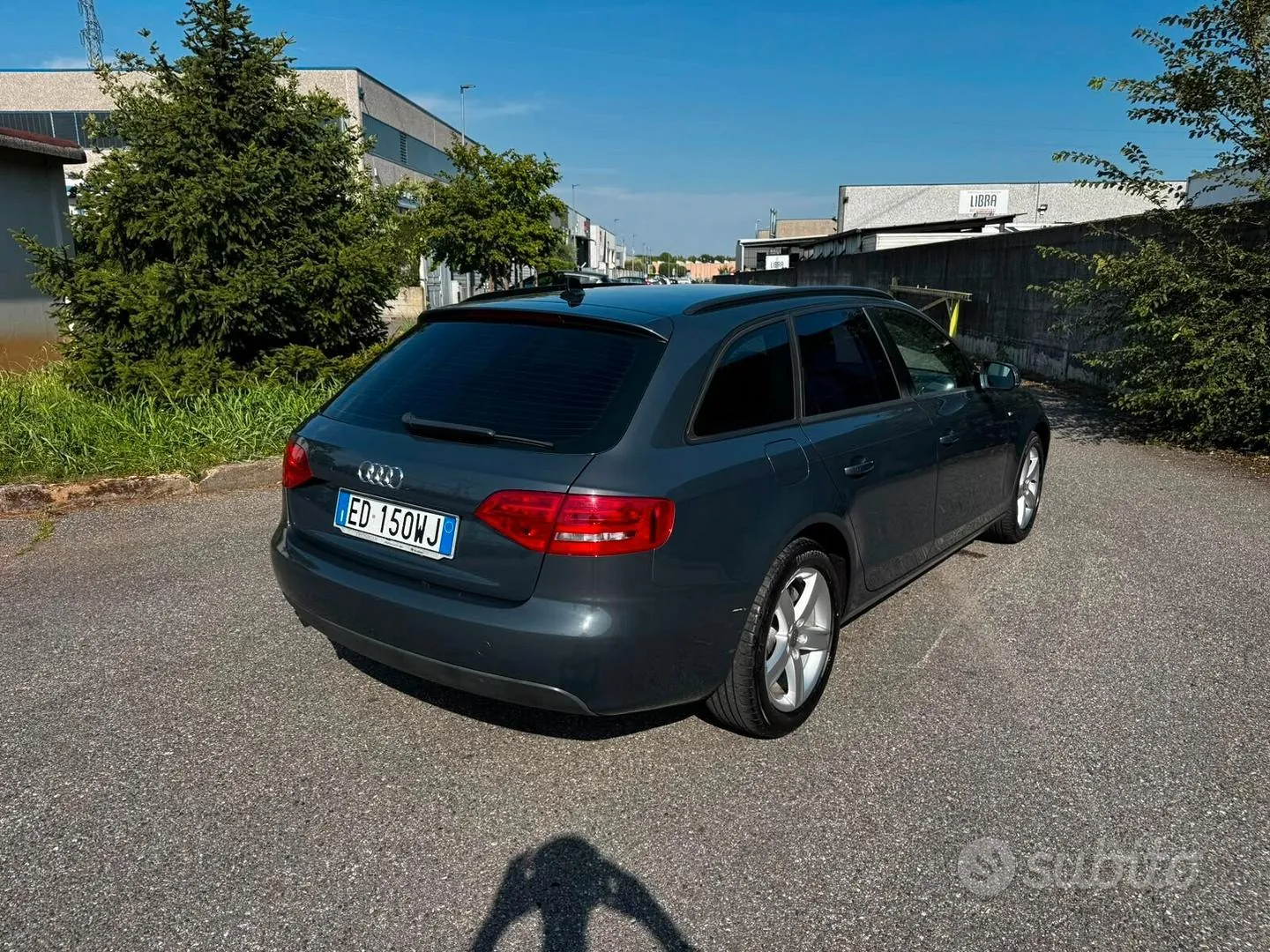 Audi A4 2010 photo 5
