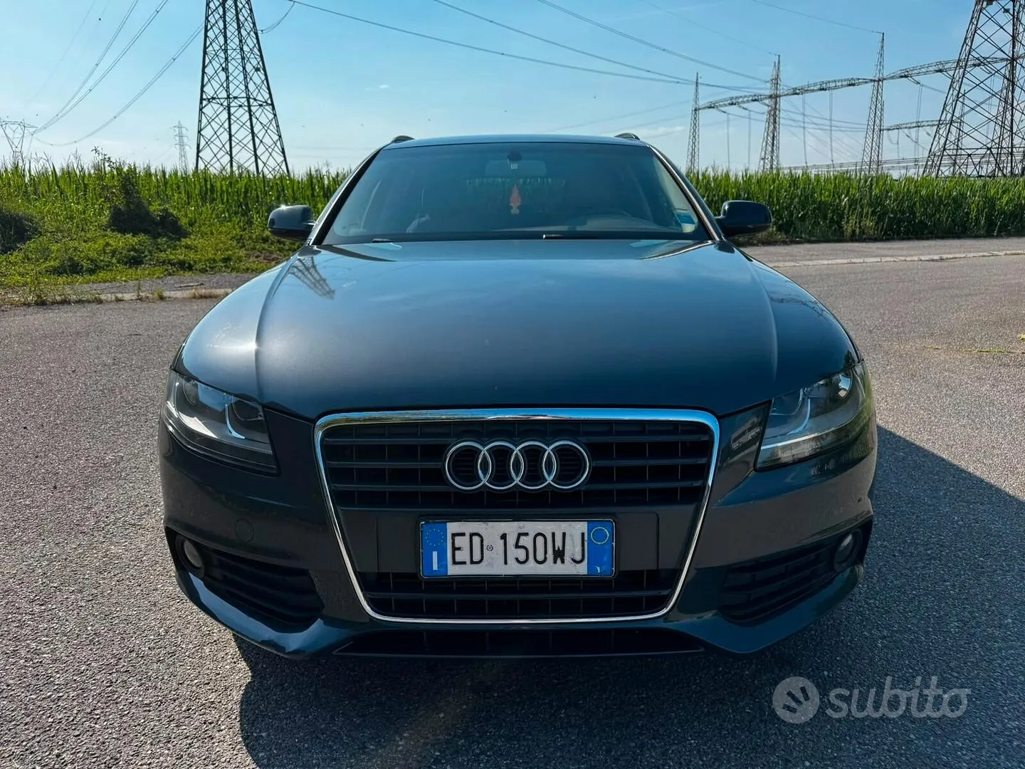Audi A4 2010 photo 2