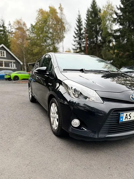Toyota Yaris 2013 photo 5
