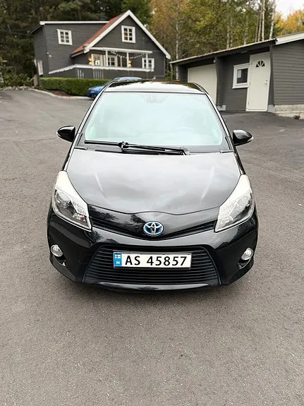 Toyota Yaris 2013 photo 4