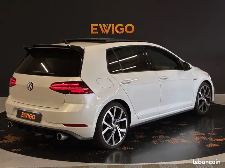 Volkswagen Golf 2019 photo 2