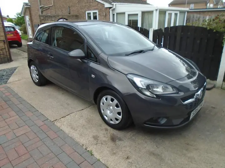 Vauxhall Corsa 2015 photo 2