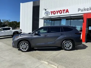 Toyota Highlander 2025 photo 3