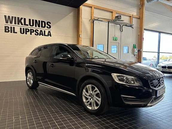 Volvo V60 Cross Country 2016 photo 2