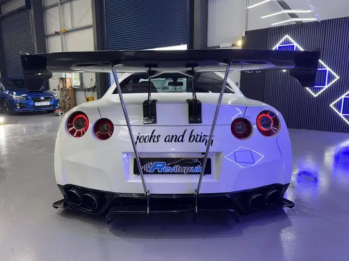 Nissan Gt-R 2012 photo 5