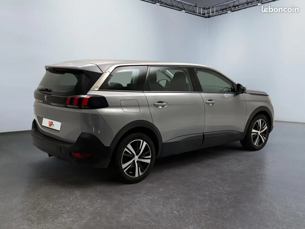 Peugeot 5008 2019 photo 2