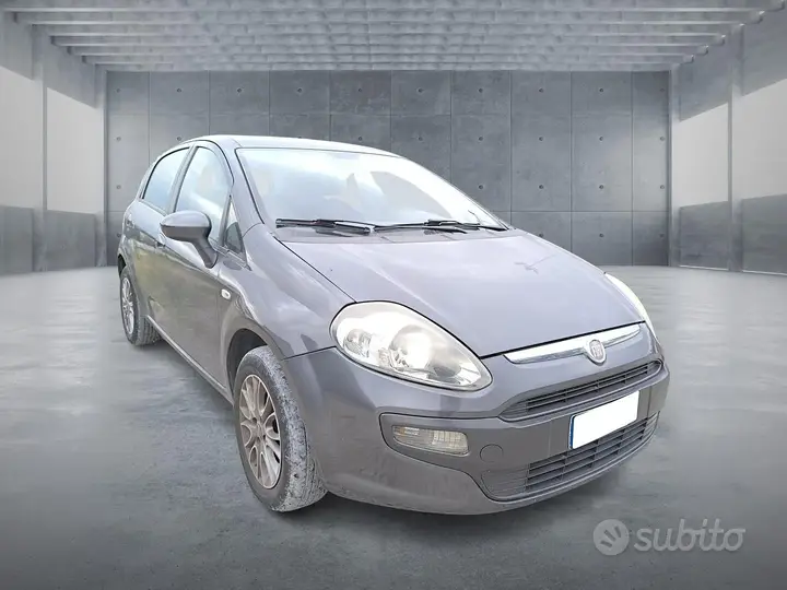 Fiat Punto 2011 photo 3