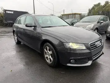 Audi A4 2011 photo 2