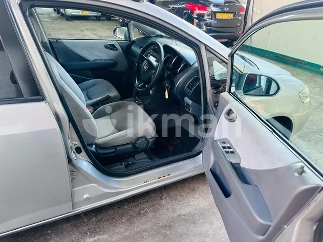 Honda Fit Aria 2007 photo 3