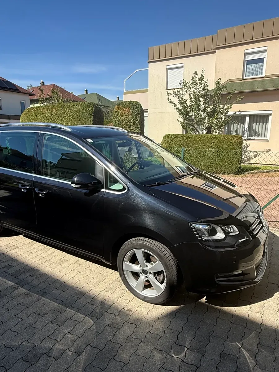 Volkswagen Sharan 2017 photo 2