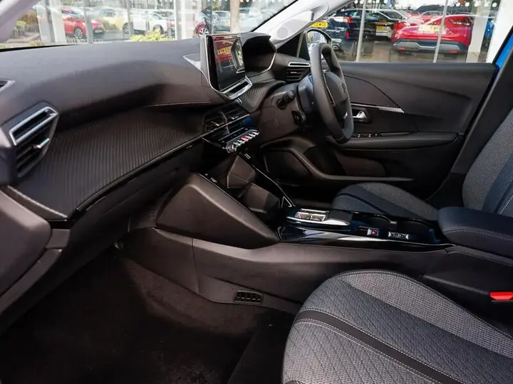 Peugeot 208 2026 photo 5