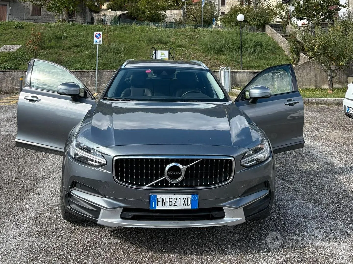 Volvo V90