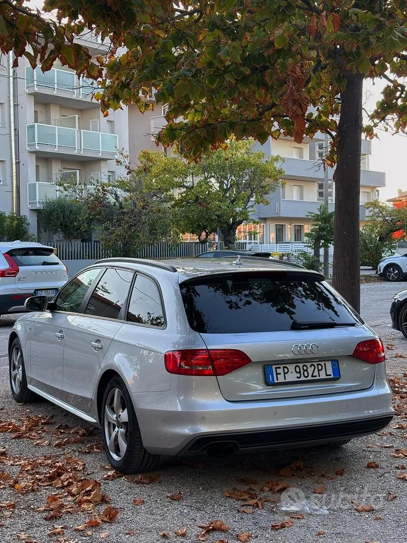 Audi A4 2013 photo 2