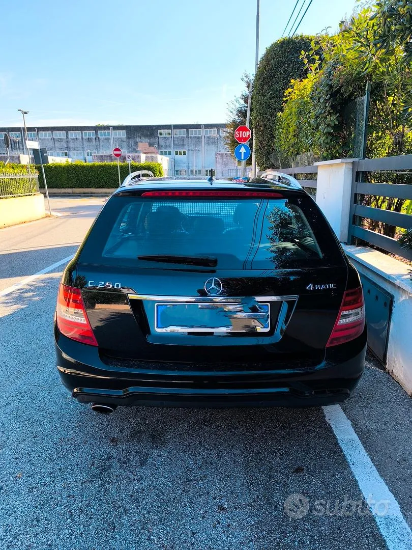 Mercedes-Benz C 2012 photo 3