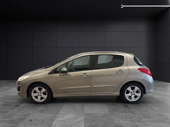 Peugeot 308 2011 photo 3