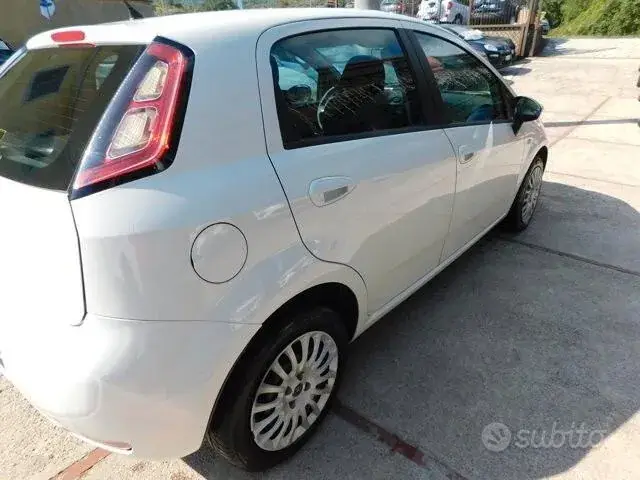 Fiat Punto 2013 photo 3