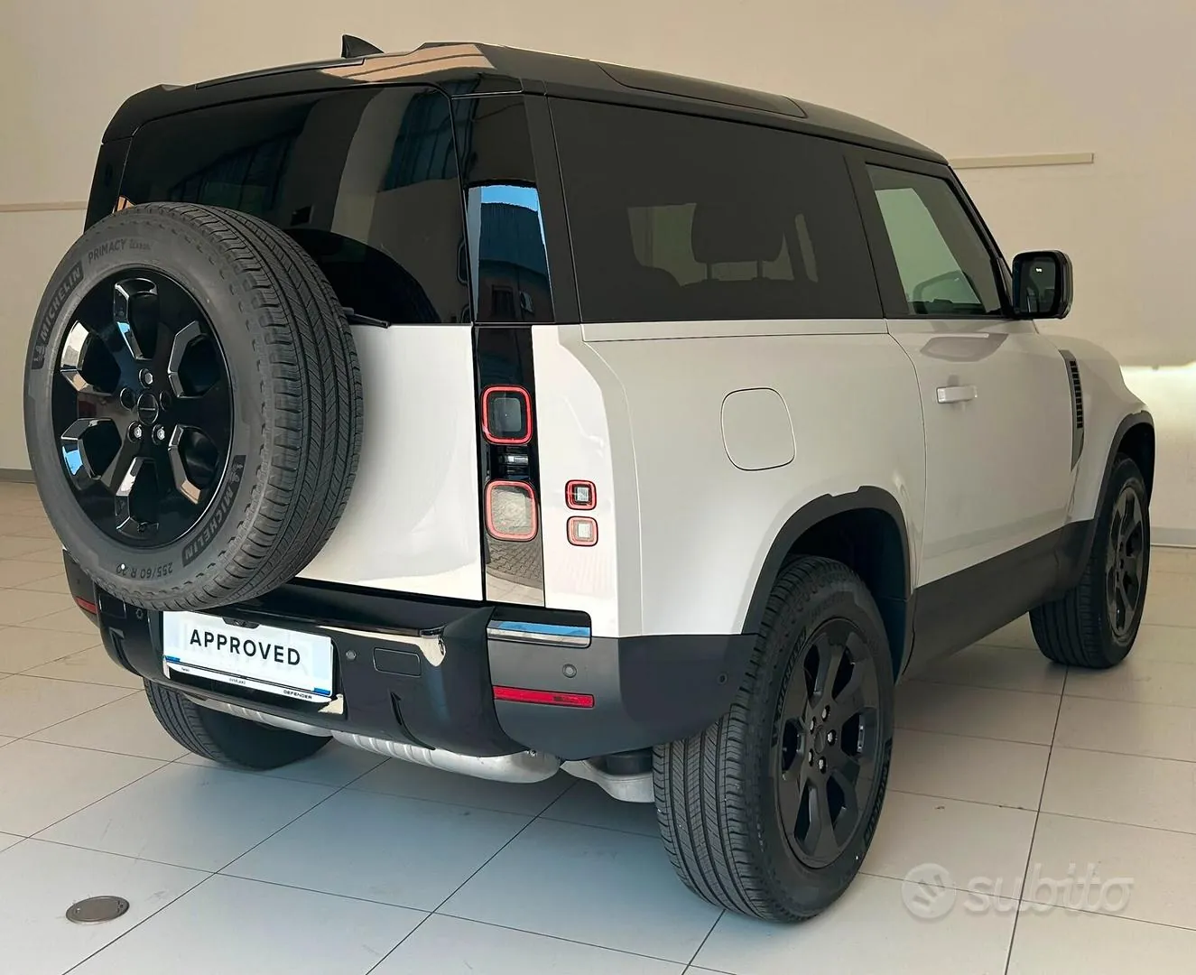 Land Rover Defender 2025 photo 4