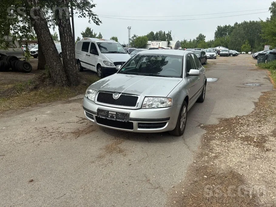 Skoda Superb 2004 photo 5
