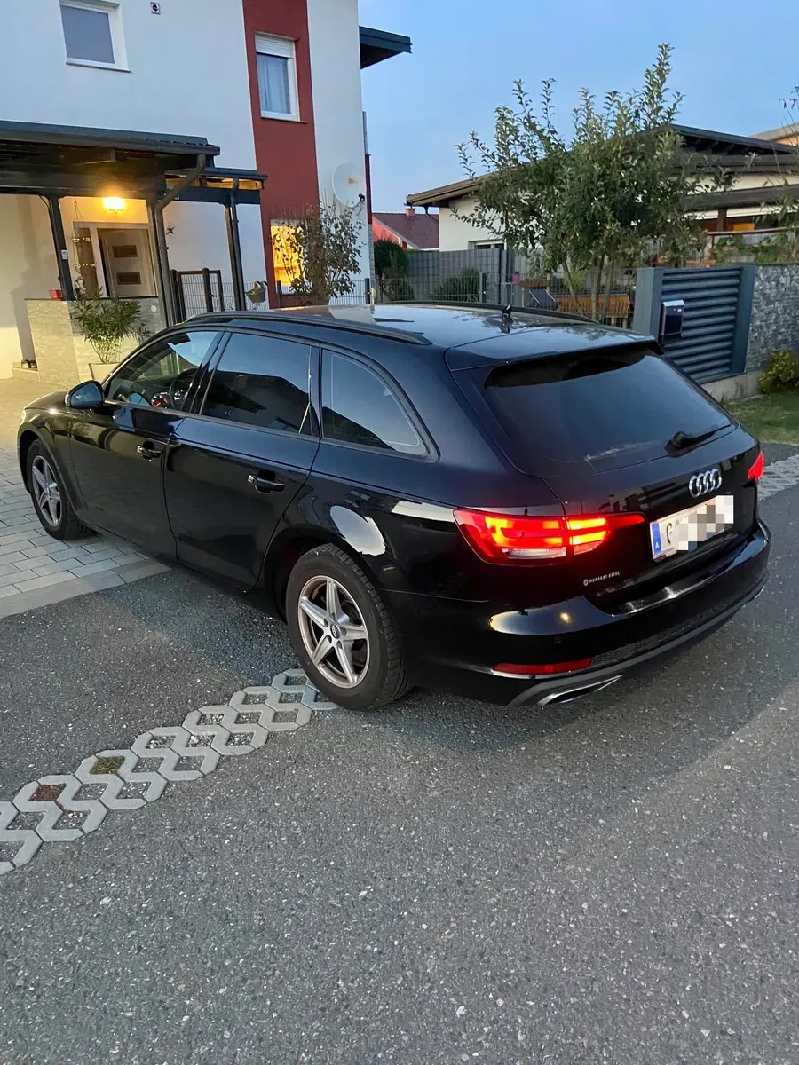 Audi A4 2019 photo 2