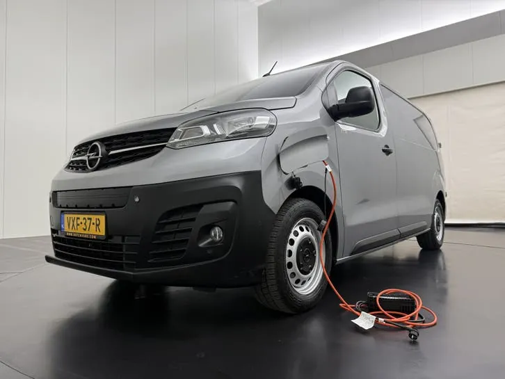 Opel Vivaro 2023 photo 3