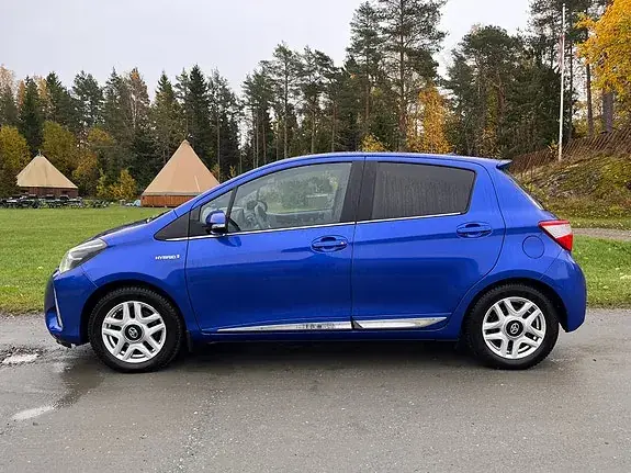 Toyota Yaris 2017 photo 4