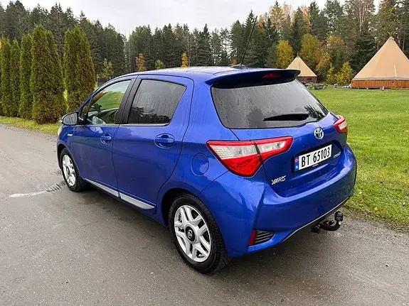 Toyota Yaris 2017 photo 5