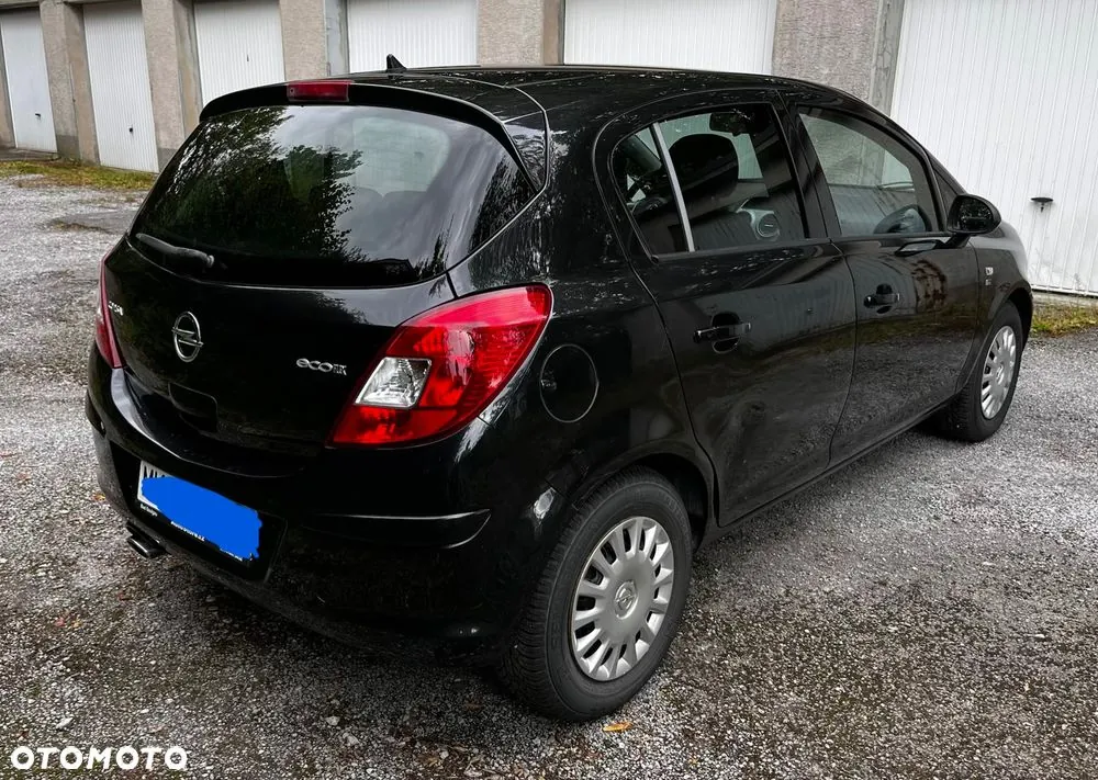 Opel Corsa 2011 photo 2