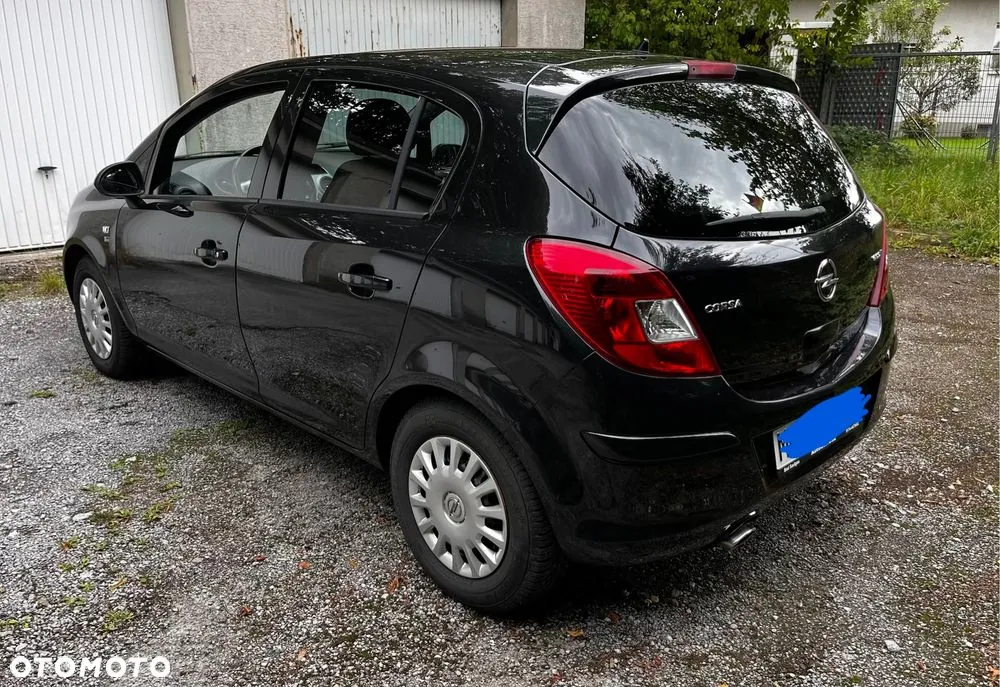 Opel Corsa 2011 photo 3
