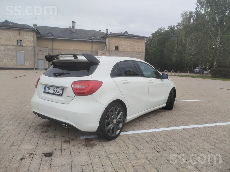 Mercedes-Benz A180 2013 photo 5